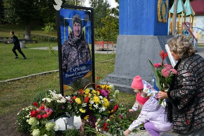роман гармаш, стенд, малий ходачків, тернопільщина роман гармаш, стенд, малий ходачків, тернопільщина