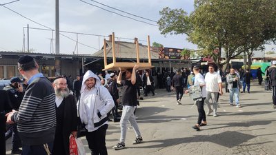 В Умань прибуло 20 тисяч паломників В Умань прибуло 20 тисяч паломників