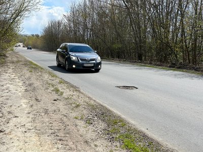 Ремонт дороги Р-18 на Житомирщині призупинили через зміну підрядника Ремонт дороги Р-18 на Житомирщині призупинили через зміну підрядника