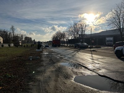 У Щербанях на Полтавщині капітально відремонтували розбиту дорогу У Щербанях на Полтавщині капітально відремонтували розбиту дорогу