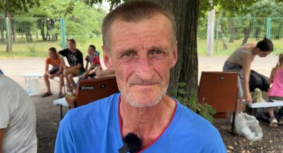 "Села "розбирають" у тебе на очах" — евакуйовані до транзитного центру в Павлограді "Села "розбирають" у тебе на очах" — евакуйовані до транзитного центру в Павлограді