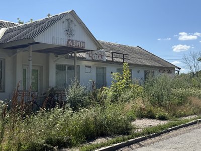 Без магазину, аптеки й медпункту. Як живе Привілля, де залишилась 31 людина Без магазину, аптеки й медпункту. Як живе Привілля, де залишилась 31 людина