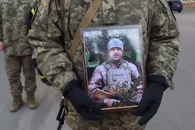 "В першу чергу думав про побратимів”: в Охтирці попрощались з Олексієм Сергієнком "В першу чергу думав про побратимів”: в Охтирці попрощались з Олексієм Сергієнком