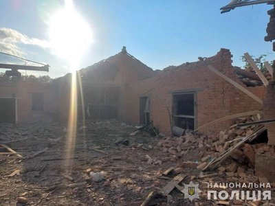 117 ударів. Поліція показала наслідки російської атаки на Сумщину 117 ударів. Поліція показала наслідки російської атаки на Сумщину