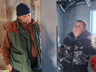 Багатодітна родина погорільців із Волині шукає нове житло Багатодітна родина погорільців із Волині шукає нове житло