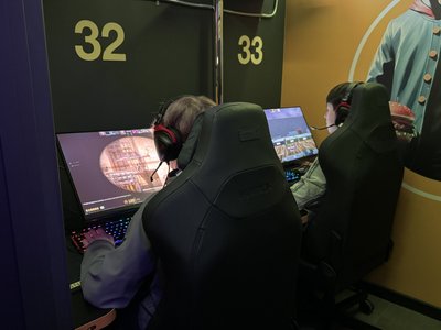 Понад 40 учасників зіграли у благодійному турнірі з “Counter Strike 2” у Сумах Понад 40 учасників зіграли у благодійному турнірі з “Counter Strike 2” у Сумах