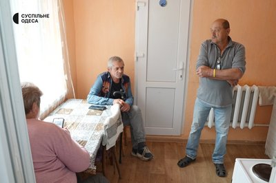 "Я вже тут, як вдома": у Троїцькому на Одещині колишній дитсадок став домом для переселенців