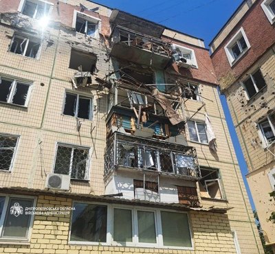 Затримки поїздів, пожежі через обстріли, атака на АЗС, 109 днів без ротації. Головні новини Дніпра та області 7 липня