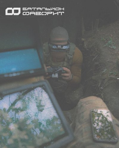 Оператор FPV-дрона 107 бригади ТрО батальйону Фаворит Оператор FPV-дрона 107 бригади ТрО батальйону Фаворит