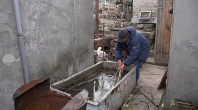 Борис Чернюк, лозоплетіння, кошики до великодня, робить вироби із лози Борис Чернюк, лозоплетіння, кошики до великодня, робить вироби із лози
