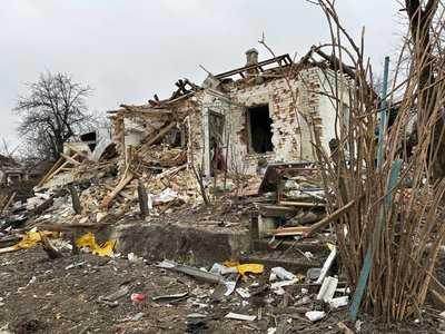 "Вікно летіло прямо на неї": очевидці розповіли про ракетний удар по Умані "Вікно летіло прямо на неї": очевидці розповіли про ракетний удар по Умані