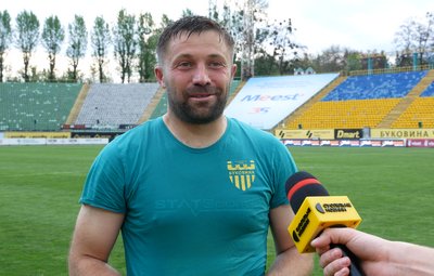Футбольний клуб "Буковина" програла "Динамо" у півфіналі Кубка України Футбольний клуб "Буковина" програла "Динамо" у півфіналі Кубка України