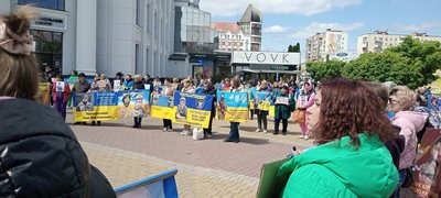 "Нарешті я свого сина почула": у Хмельницькому відбулася акція на підтримку полонених "Нарешті я свого сина почула": у Хмельницькому відбулася акція на підтримку полонених