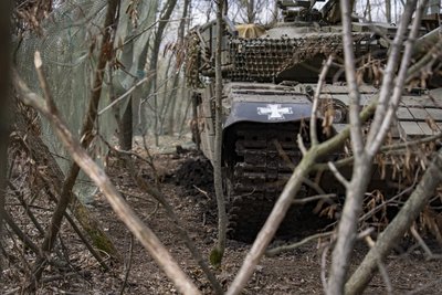 "Працюємо по живій силі ворога": як танкісти 151 ОМБр знищують армію РФ на Харківщині "Працюємо по живій силі ворога": як танкісти 151 ОМБр знищують армію РФ на Харківщині