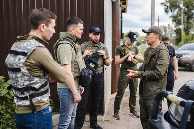 Народний депутат Євген Пивоваров з керівником Дергачівської МВА Вячеславом Задоренком
