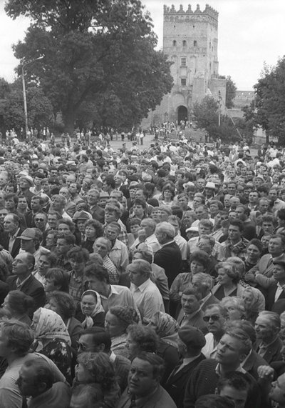 Спогади про перші мітинги за незалежну Україну 35 років тому Спогади про перші мітинги за незалежну Україну 35 років тому