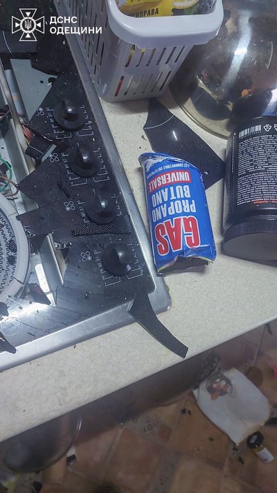 В одному з одеських ЖК вибухнув туристичний газовий балон у квартирі В одному з одеських ЖК вибухнув туристичний газовий балон у квартирі