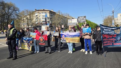 У Миколаєві вчергове вшанували загиблих на війні У Миколаєві вчергове вшанували загиблих на війні