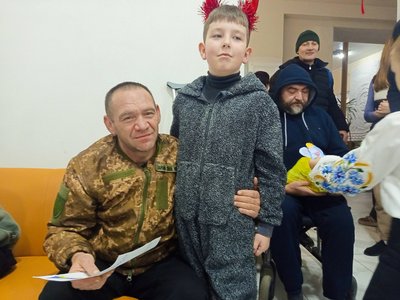 Військові на реабілітації на Тернопільщині разом святкують Різдво, 25 грудня 2025 року