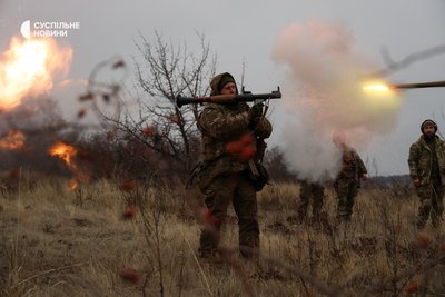 Військрвий 37 бригади морської піхоти стріляє з ручного протитанкового гранатомета Військрвий 37 бригади морської піхоти стріляє з ручного протитанкового гранатомета
