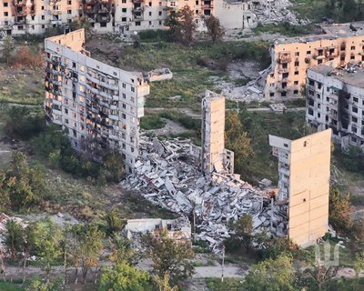 Зруйновані багатоповерхівки у Куп'янську Зруйновані багатоповерхівки у Куп'янську