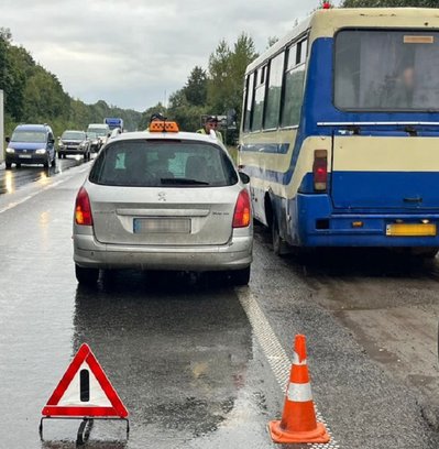 На Львівщині водій легковика збив 43-річного пішохода: його госпіталізували На Львівщині водій легковика збив 43-річного пішохода: його госпіталізували