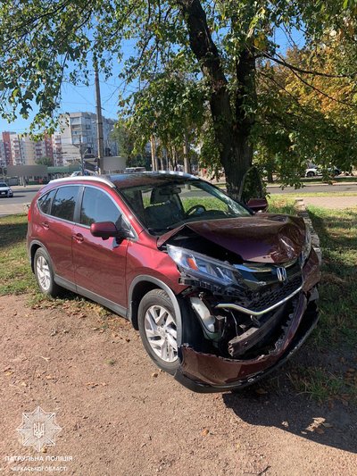 Авто відкинуло на бік: у Черкасах сталася ДТП