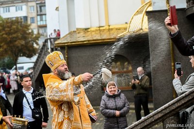 Як планують облаштувати територію довкола Собору в Чернівцях, де раніше був радіоринок Як планують облаштувати територію довкола Собору в Чернівцях, де раніше був радіоринок
