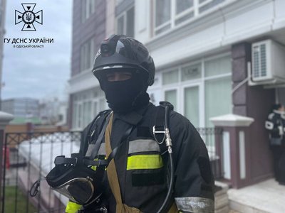 В Одесі під час пожежі у багатоповерхівці загинула жінка В Одесі під час пожежі у багатоповерхівці загинула жінка