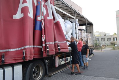 Майже 12 тонн гумдопомоги передали Охтирській лікарні на Сумщині Майже 12 тонн гумдопомоги передали Охтирській лікарні на Сумщині