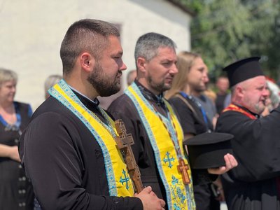 Дитина бачить свого тата і каже: "Тато!" Він вже не може відповісти: отець з Чернівців про прощання з полеглими бійцями Дитина бачить свого тата і каже: "Тато!" Він вже не може відповісти: отець з Чернівців про прощання з полеглими бійцями