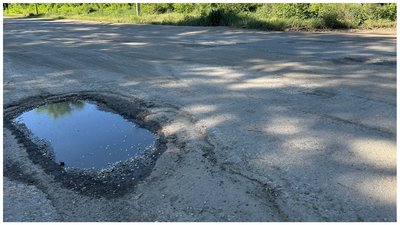 Очільник ОДА пояснив навіщо ремонтувати дорогу за 50 мільйонів у прифронтовій Костянтинівці Очільник ОДА пояснив навіщо ремонтувати дорогу за 50 мільйонів у прифронтовій Костянтинівці