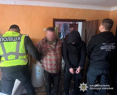 10 тисяч доларів за перетин: закарпатця підозрюють у переправленні чоловіків через кордон 10 тисяч доларів за перетин: закарпатця підозрюють у переправленні чоловіків через кордон