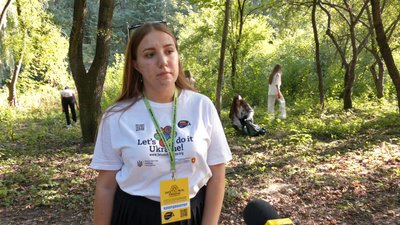 Понад пів сотні людей наводили лад у парку 900-річчя Луцька