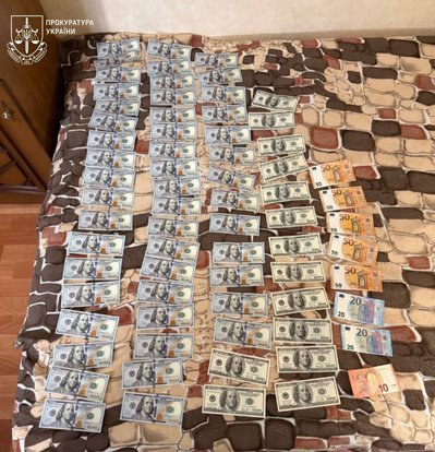 "Депресія" за гроші: на Одещині заарештували двох медиків "Депресія" за гроші: на Одещині заарештували двох медиків