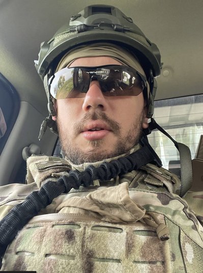 У Києві попрощалися з військовим та активістом Павлом Петриченком У Києві попрощалися з військовим та активістом Павлом Петриченком