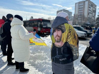 "Не передати словами, як боляче чекати": у Черкасах відбулася акція "Не мовчи — полон вбиває" "Не передати словами, як боляче чекати": у Черкасах відбулася акція "Не мовчи — полон вбиває"