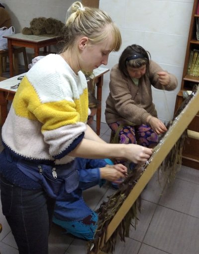Підопічні притулку для безхатьків у Рівному розпочали плести кікімори Підопічні притулку для безхатьків у Рівному розпочали плести кікімори