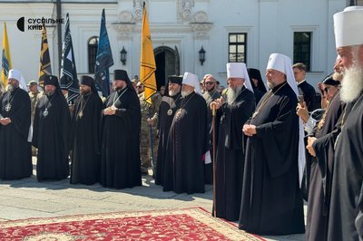 У Києві освятили пам'ятний знак гетьману Івану Мазепі У Києві освятили пам'ятний знак гетьману Івану Мазепі