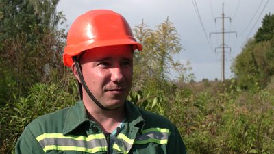 Рівненські енергетики готуються до зими. Що саме роблять Рівненські енергетики готуються до зими. Що саме роблять