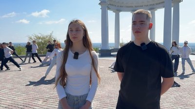 У Полтаві випускники готуються до останнього шкільного вальсу У Полтаві випускники готуються до останнього шкільного вальсу