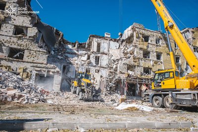 "Все летіло на мене. Досі трясе". Миколаївка після удару РФ по готелю: руйнування та свідчення містян "Все летіло на мене. Досі трясе". Миколаївка після удару РФ по готелю: руйнування та свідчення містян