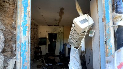 "Якби нас не вбивали, не стріляли, — більше нам нічого не треба". Жителі Селидового розказали про удар авіабомби "Якби нас не вбивали, не стріляли, — більше нам нічого не треба". Жителі Селидового розказали про удар авіабомби