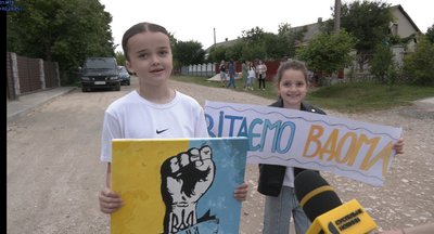 Діти, зустріч полоненого Діти, зустріч полоненого