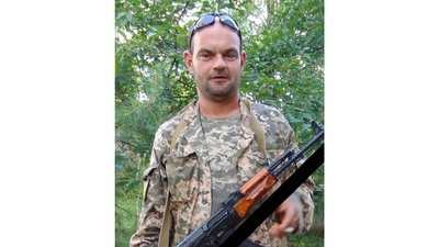 На Чернігівщині провели в останню путь двох захисників: Євгенія Сергійчика та Анатолія Фощана На Чернігівщині провели в останню путь двох захисників: Євгенія Сергійчика та Анатолія Фощана