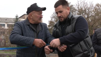 Відновили греблю на Тясмині: як на Черкащині рятували річку від пересихання Відновили греблю на Тясмині: як на Черкащині рятували річку від пересихання