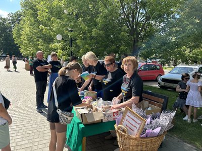 У Монастирищі на Черкащині відсвяткували День міста й зібрали кошти для ЗСУ У Монастирищі на Черкащині відсвяткували День міста й зібрали кошти для ЗСУ