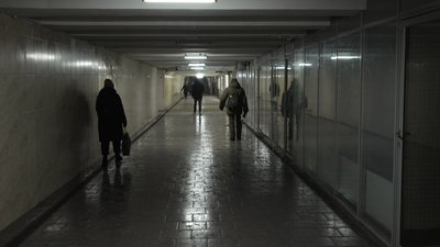 Слизько й темно: у Чернігові люди скаржаться на підземний перехід в центрі міста Слизько й темно: у Чернігові люди скаржаться на підземний перехід в центрі міста
