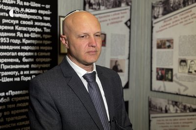 “Сусіди не мали бачити зайву їжу чи воду”: в Одесі згадали історії порятунку євреїв під час Голокосту