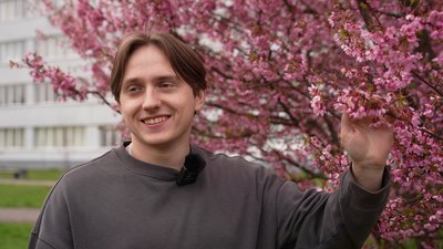 Студент-біолог Денис Кенс розповів про сакуру Студент-біолог Денис Кенс розповів про сакуру